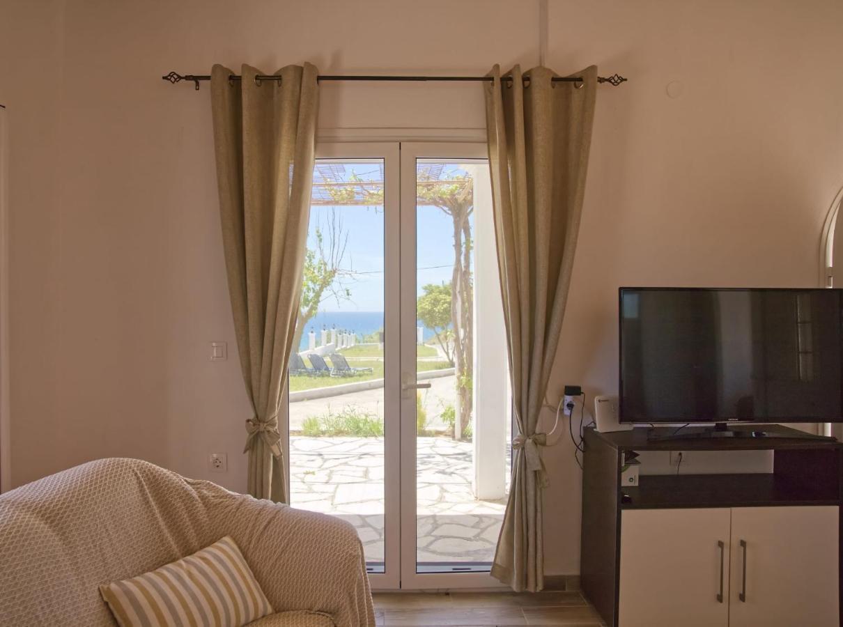 Villa Riviera Агиос Георгиос Екстериор снимка