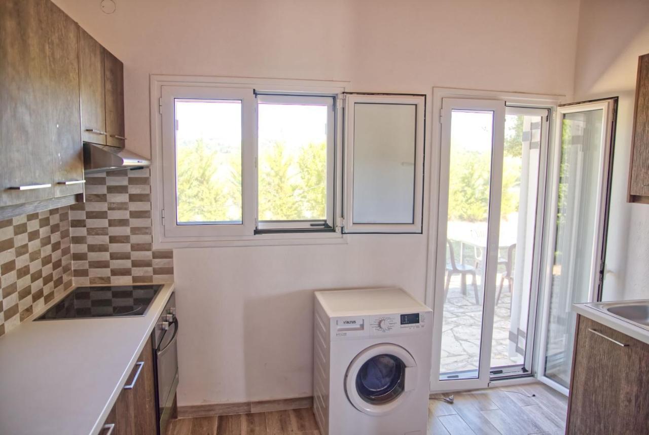 Villa Riviera Агиос Георгиос Екстериор снимка